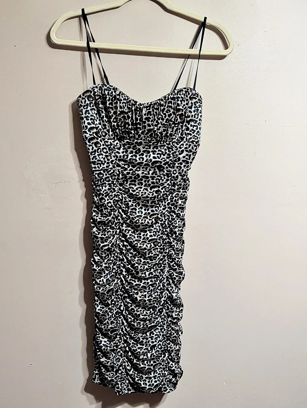 Ruby Rox Leopard Print Ruched Bodycon Dress Size Medium - Picture 2 of 6